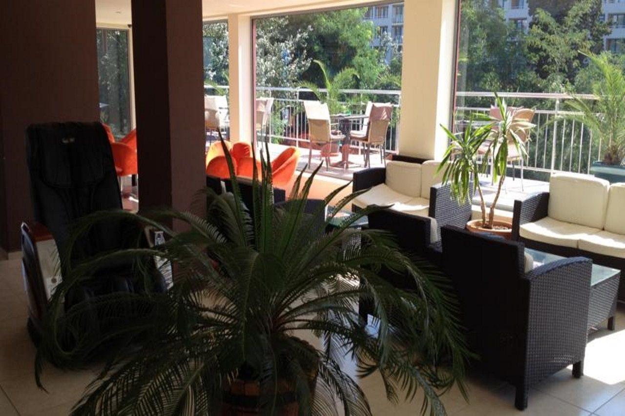 Tm Deluxe Hotel Pantai Sunny Bagian luar foto