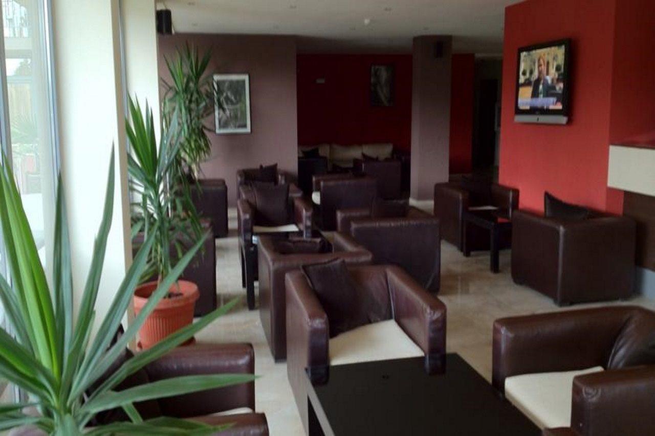 Tm Deluxe Hotel Pantai Sunny Bagian luar foto