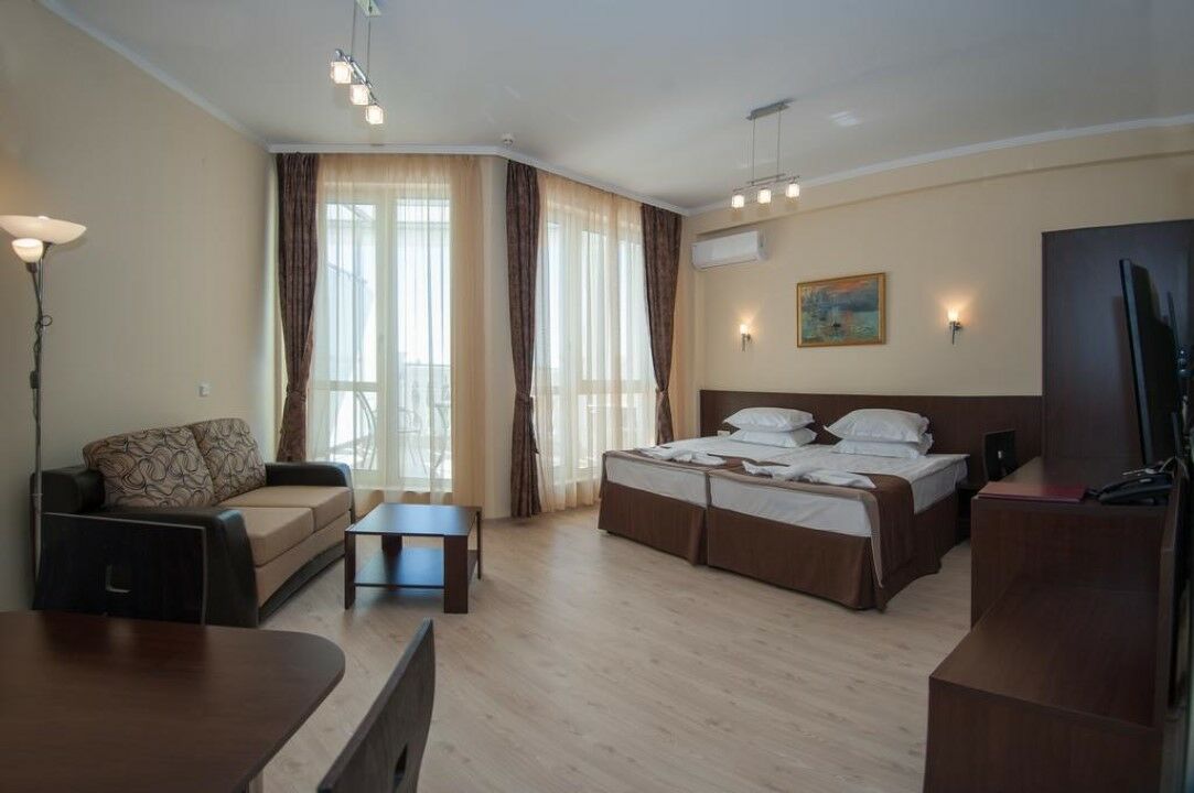 Tm Deluxe Hotel Pantai Sunny Bagian luar foto